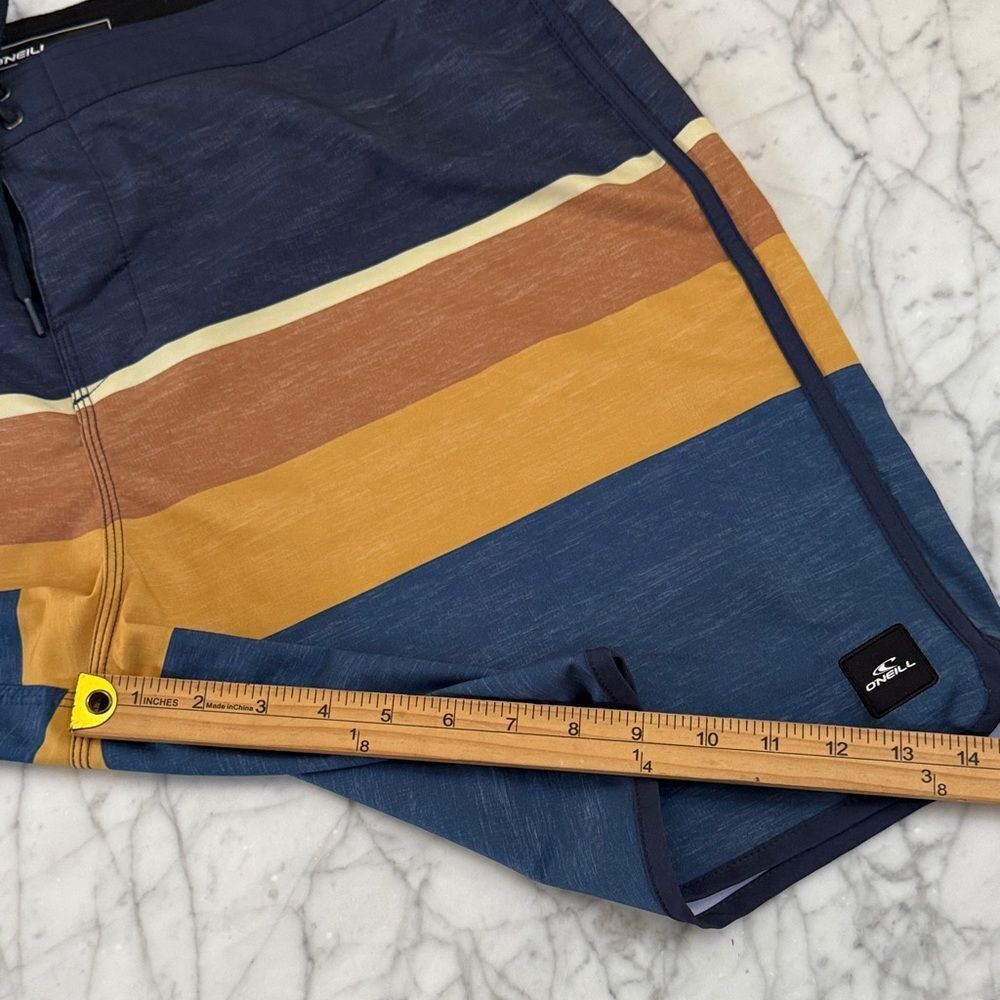 Men's O’Neill Swim Shorts Colorblock Sz 40 - Picture 3 of 7